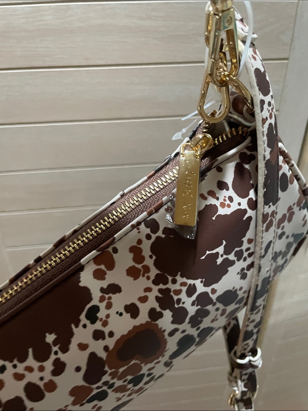 Betsey Johnson Cowgirl Bag (with crossbody strap snd horse shoe bag charm) - Picture 7 of 7